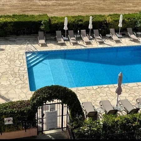 Two Bedroom Apartment With Pool Paphos Esterno foto